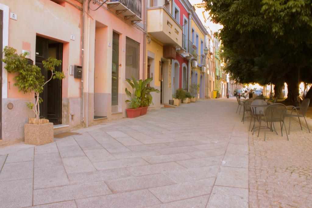 Appartamento Rosso Buoni E Cattivi Cagliari Pokoj fotografie